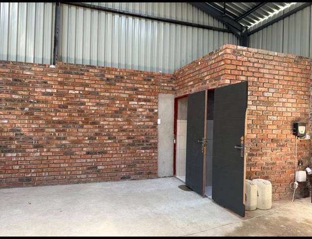 INDUSTRIAL PROPERTY TO RENT IN LADINE